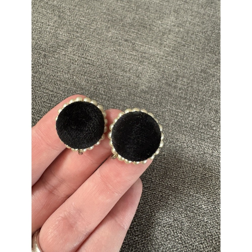 Vintage Black Velvet‎ And Artificial Pearl Glam Screwback Earrings